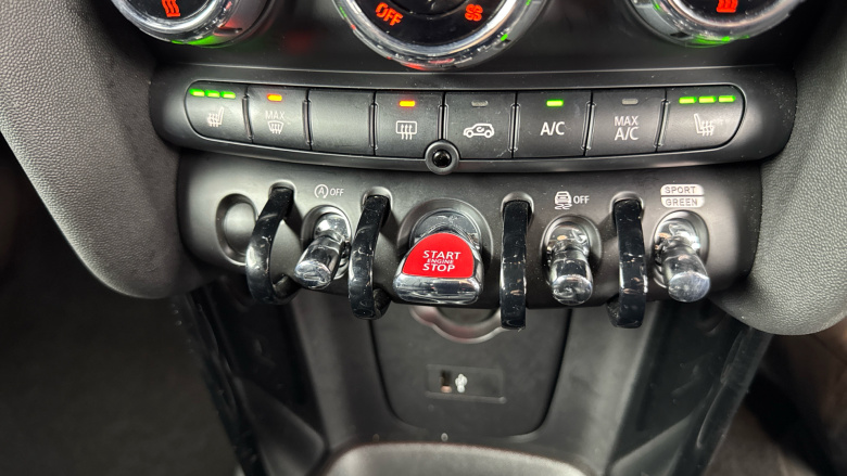 MINI Hatchback 1.5 Cooper Exclusive 3dr Auto Petrol Hatchback